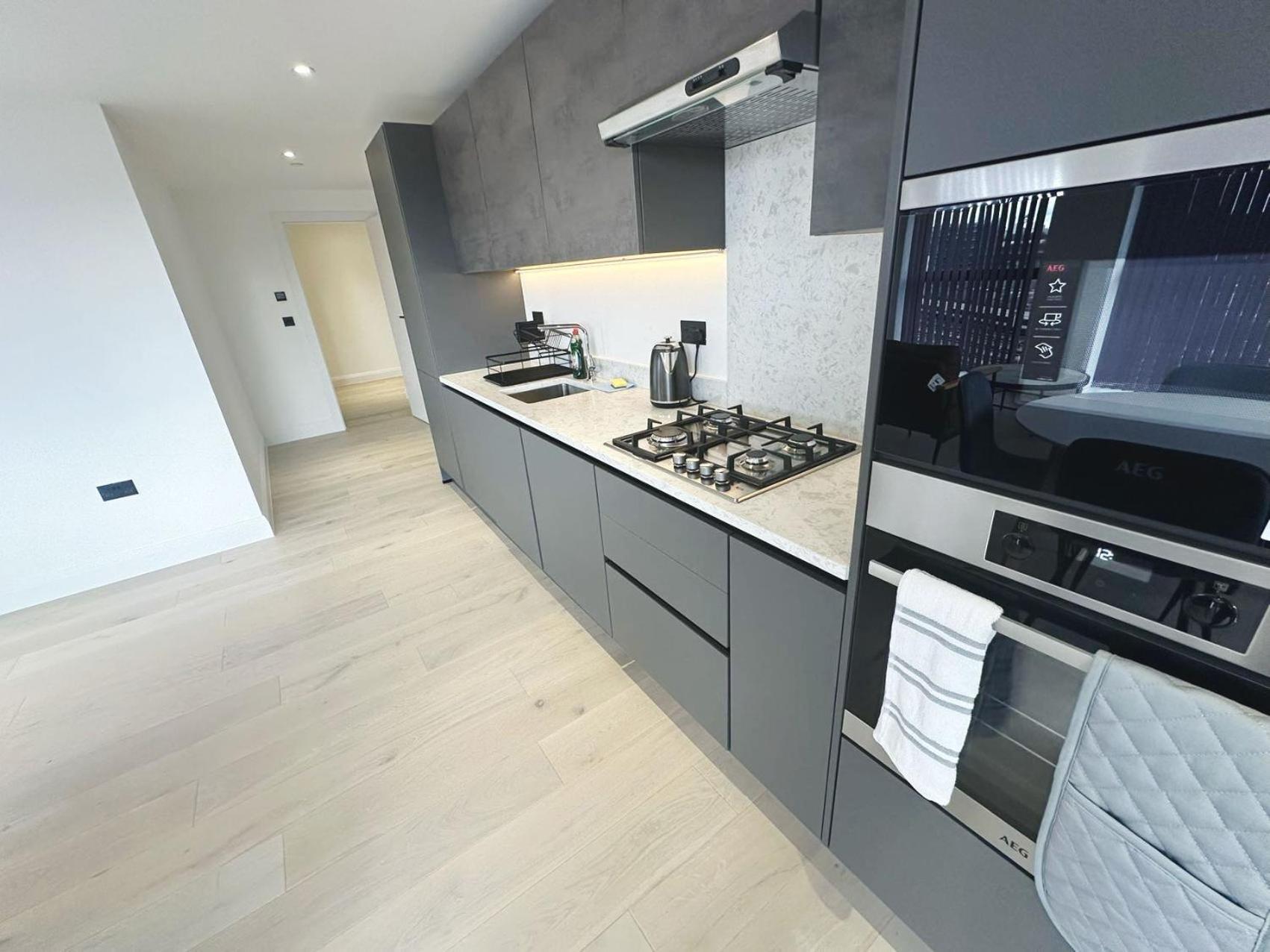 Apartamento Luxury Modern Flat Near Center Londres Exterior foto